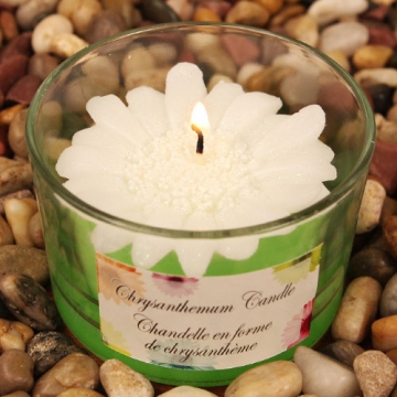 "Colorful Chrysanthemums" White Colored Flower Shape Scented Candle
