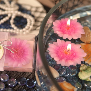 "Floating Florals" Pink Flower Daisy Floating Candle