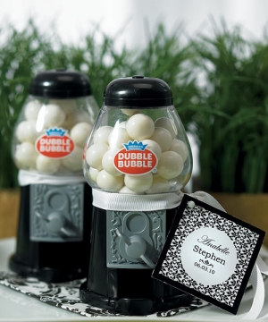 Classic Gumball Filled Machine in Traditional Black