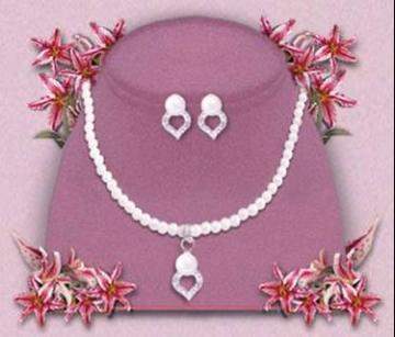 Flowergirl Heart Pearl Earring & Necklace Set-Choice of