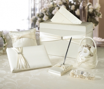 Wedding in a Box Set ~ Ivory
